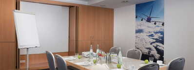 Der ideale Ort für produktive Besprechungen im Best Western Hotel Cologne Airport Troisdorf. Unser vollständig ausgestatteter Tagungsraum bietet eine professionelle Umgebung und alle Annehmlichkeiten, die Sie für Ihre Veranstaltung benötigen.